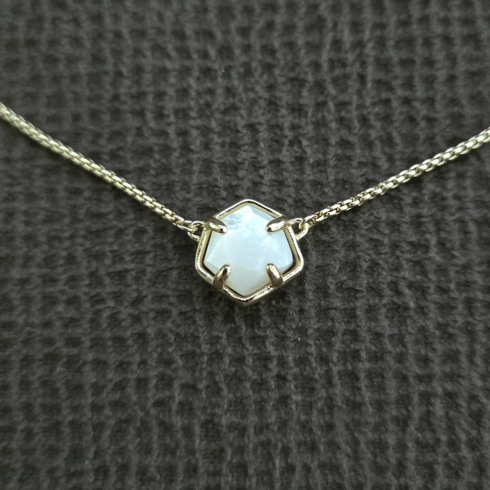 Kendra Scott "Jaxon" Gold💛 Short Pendant Necklace - NWT - Picture 14 of 16